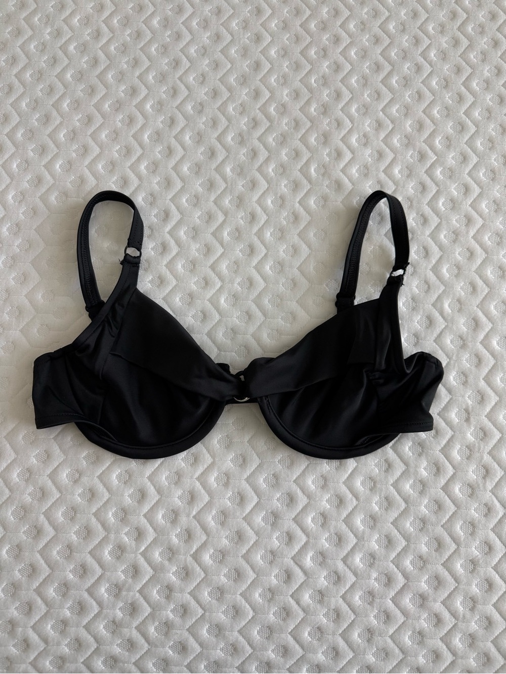 VENUS Black Underwire Bikini Top